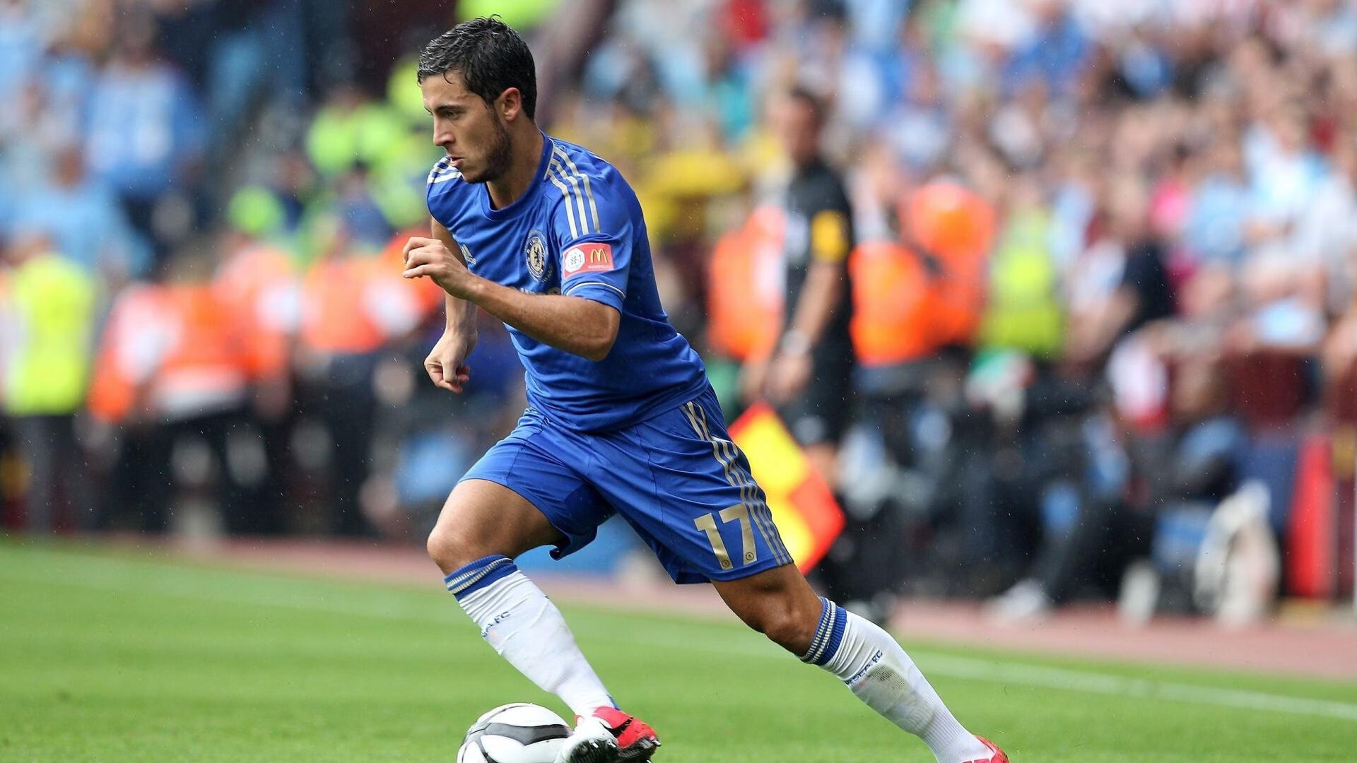 “重拳出击!四川省体育馆拳击赛场风云再起”